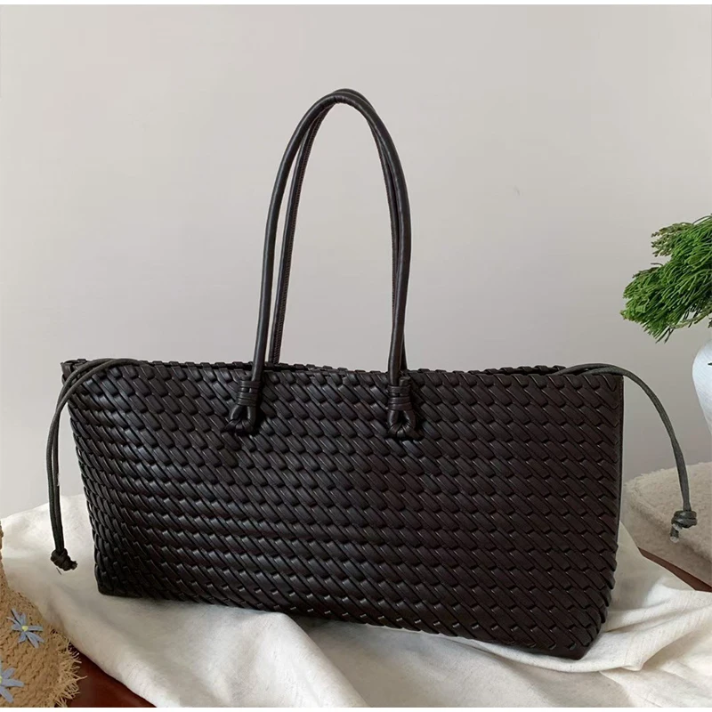 デザイナー高級PU織りトートバッグ、トップハンドル付き細長い - Leatherwork Workshop のレビューと価格