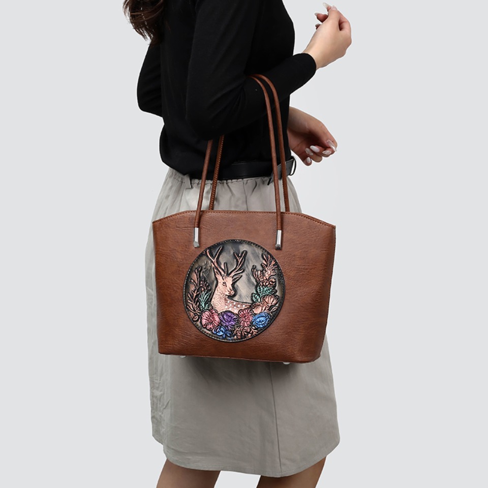 女性ヴィンテージエンボス加工鹿花柄トートバッグ高級ソフトレザ - Leatherwork Workshop のレビューと価格